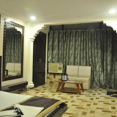 Hotel Sanskar Pachmarhī Exterior foto